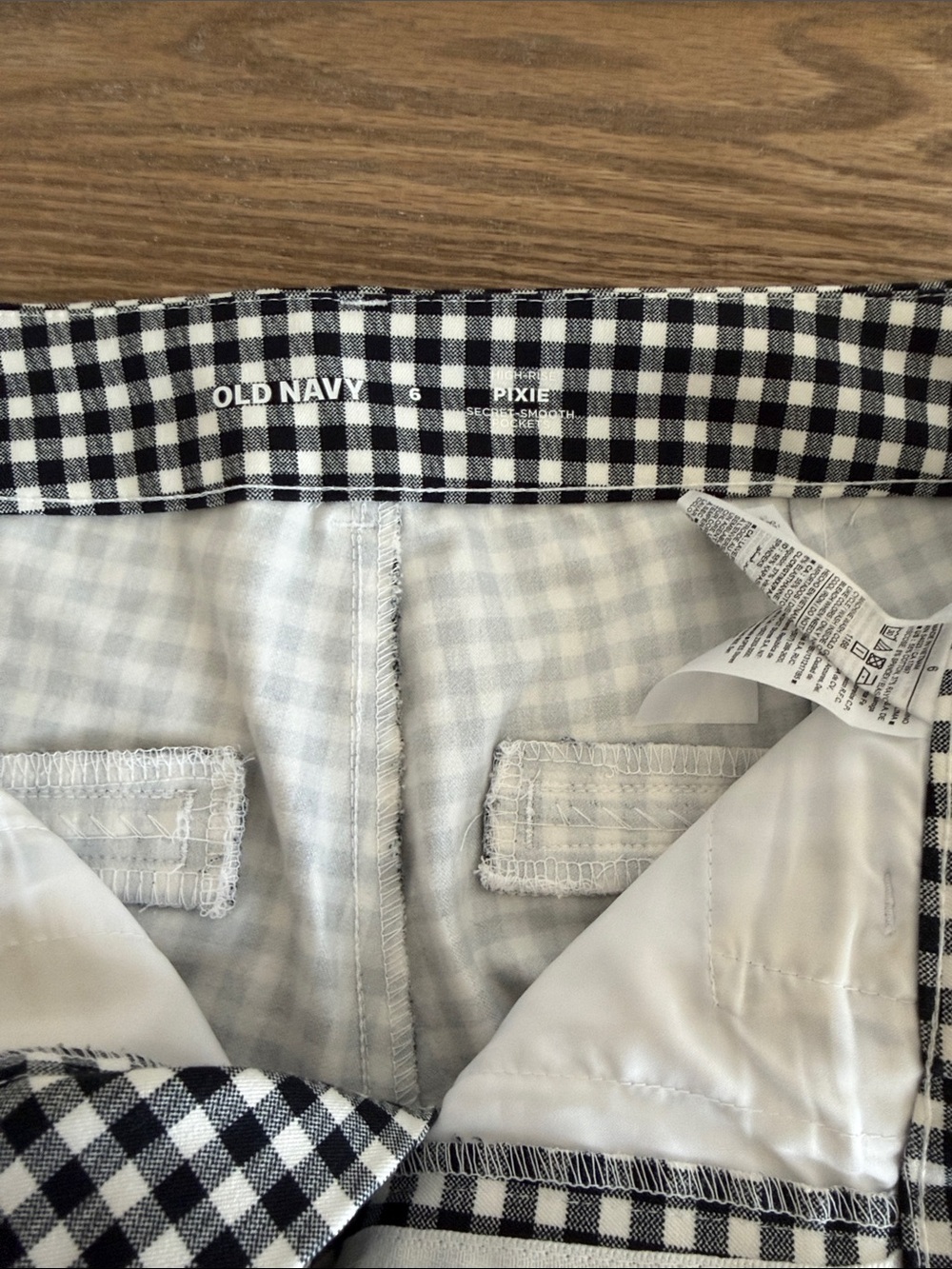 Old Navy High-Rise Pixie Black & White Gingham Pants - Picture 10 of 11